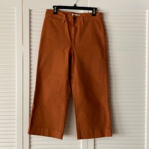 Petite slim Emmett wide-leg crop pants.